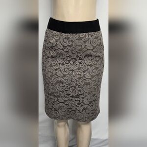 Banana Republic 4 Skirt Fully Lined With Outer Lace Olive Green